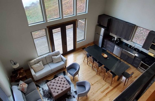 Madison County Cabin | The Martingale at Max Patch