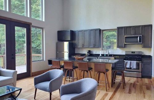 Madison County Cabin | The Martingale at Max Patch