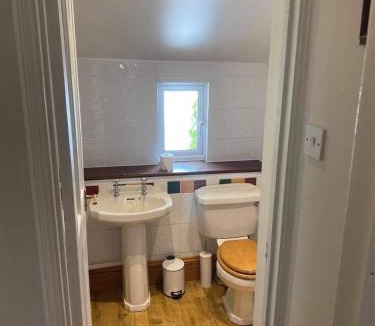 Langford Budville Bed & Breakfast | The Martlet Inn