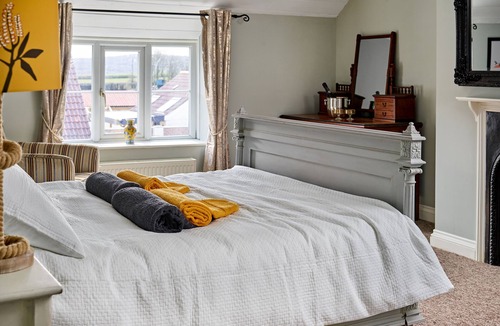 Langford Budville Bed & Breakfast | The Martlet Inn