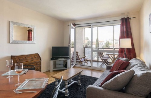 8th Arrondissement Apartment | The Maryse Monplaisir