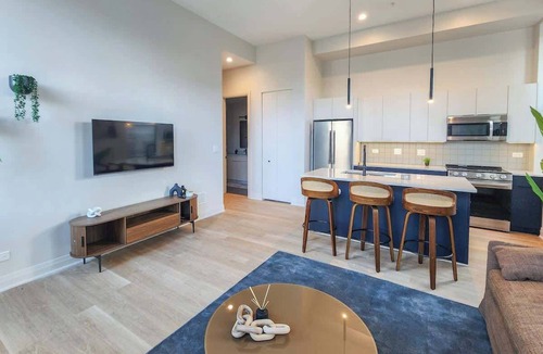 Wicker Park Apartment | The Mason - Luxe 2BR Designer Flat in Bucktown/WP