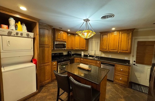 Tech Terrace House | The Matador Cottage Near TTU (Entire Property)