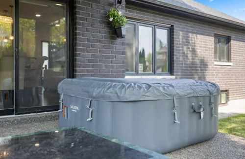 LaSalle House | The Matchette Manor Luxury Hotub Lasalle