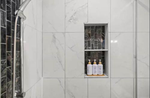 LaSalle House | The Matchette Manor - Luxury - Hotub - Lasalle