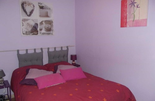 Aubigny House | The "Mauve" room for two people