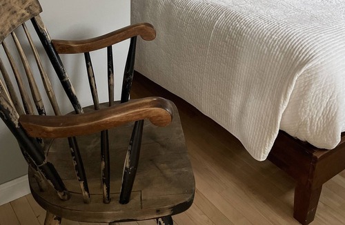 Holland Cottage | The Maybrook: Peaceful Getaway by a Lake