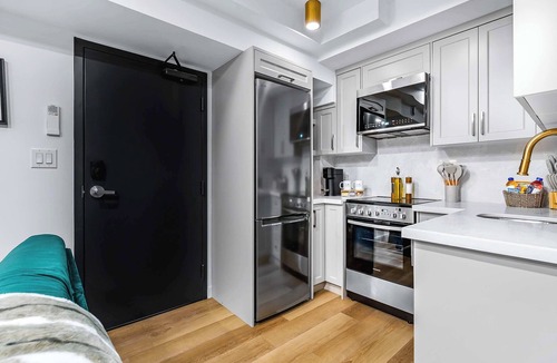 Grange Park Apartment | The McCaul | Lower Level Suite near FIFA 2026