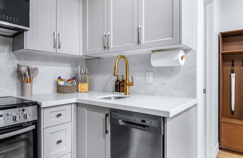 Grange Park Apartment | The McCaul | Lower Level Suite near FIFA 2026