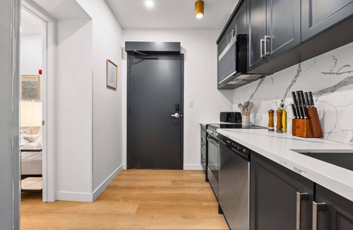 Grange Park Apartment | The McCaul | Newly Designed Group Suite Near FIFA