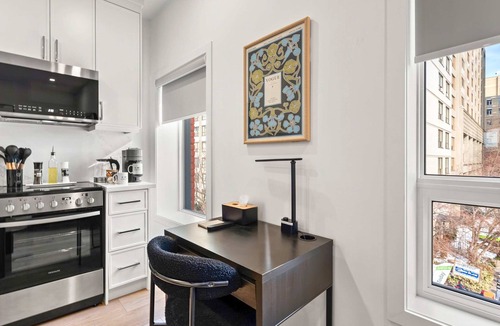 Grange Park Hotel | The McCaul | Premium DT Suite near FIFA 2026
