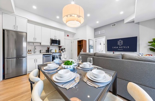 Grange Park Hotel | The McCaul | Spacious DT Suite near FIFA 2026