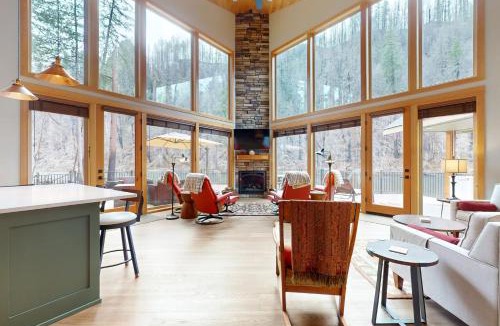 Vida House | The McKenzie River House