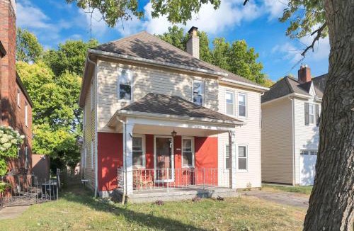 Grandview Heights House | The Meadow Adventure