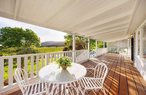 Yarra Glen House | The Meadow Yarra Valley | Spa & Sauna