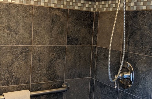 East Springfield Hotel | The Meadowlark Inn