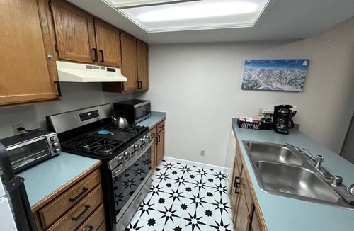 Kirkwood Apartment | The Meadows- Charming 1BD2BA Ski Condo