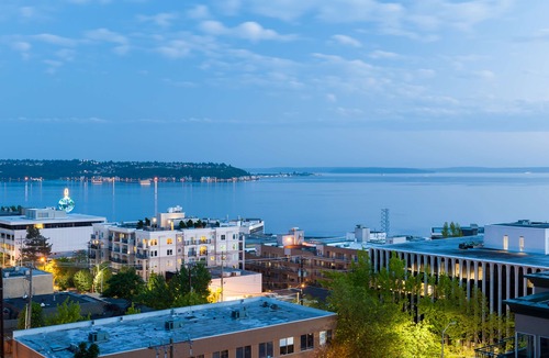 Lower Queen Anne Hotel | The Mediterranean Inn