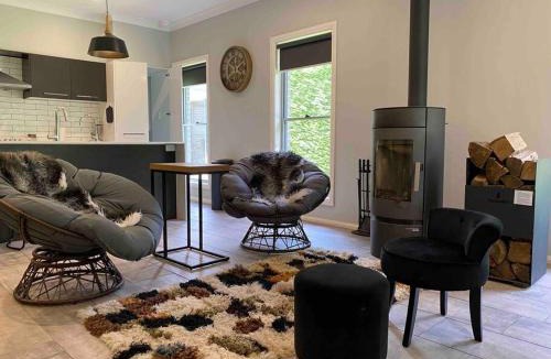 Medway House | The Medway, Modern & Space-ous!