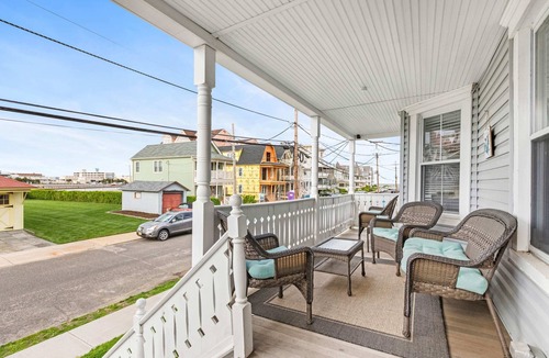 Ocean Grove House | The Melrose, 2B- Private Bed & Bath