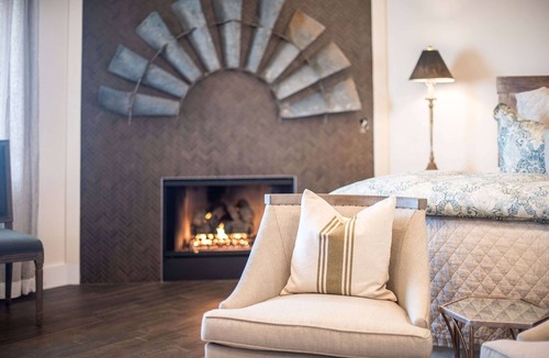 Fredericksburg House | The Melvin: Wine Trail Oasis, Hot Tub & Fire Pit