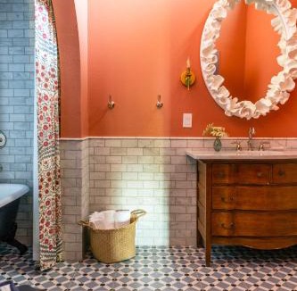 Fredericksburg Bed & Breakfast | The Menagerie