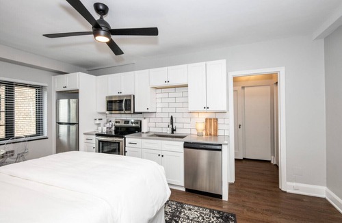 Hyde Park Apartment | The Menlo | Hyde Park