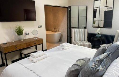 Tideswell Hotel | The Merchant's Yard