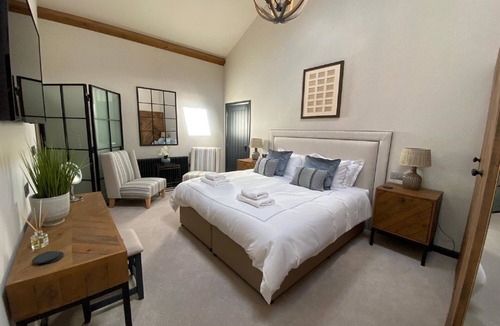 Tideswell Hotel | The Merchant's Yard