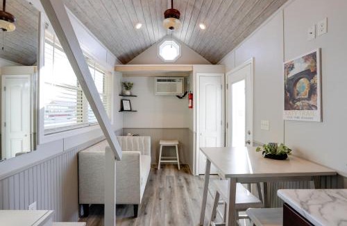 Defiance Apartment | ‘The Merlot Bungalow’ Defiance Tiny Home on Trail