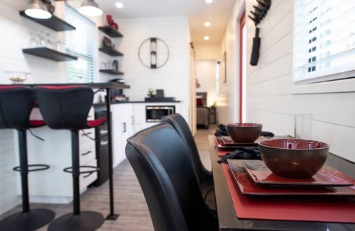 Waco House | The Merlot - Unique Container Home Near Waco Attractions