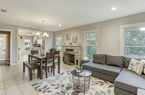 Belterra House | The Merlowe Breathtaking 17 Acres DRIPPING SPRINGS AND ATX CLOSE TO EVERYTHING!