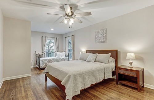 Belterra House | The Merlowe Breathtaking 17 Acres DRIPPING SPRINGS AND ATX CLOSE TO EVERYTHING!