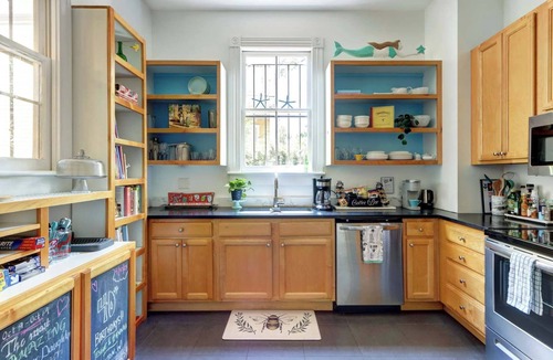Beach Institute Apartment | The Mermaid Cove | Walk to River + Private Patio