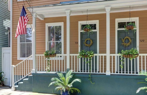 Beach Institute Apartment | The Mermaid Cove | Walk to River + Private Patio