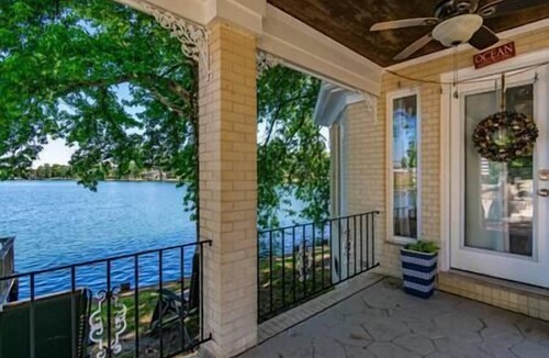 Portsmouth House | The Mermaids Lair 🧜‍♀️