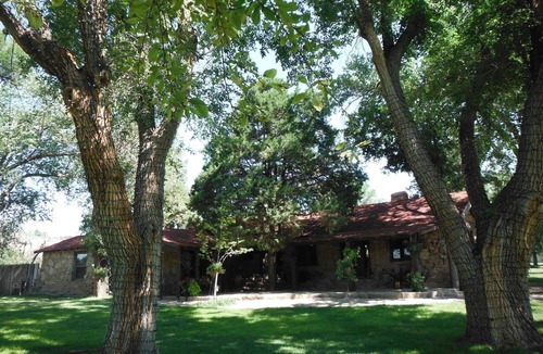 Palisades Bed & Breakfast | The Mesquite Cabin at Starlight Canyon Bed & Breakfast
