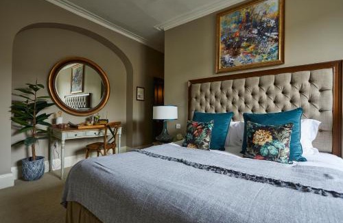 Corsham Hotel | The Methuen Arms