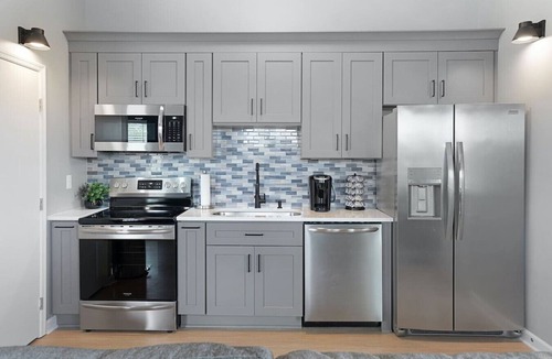 Nashville Apartment | The Metropolis | 5 Minutes to Broadway!