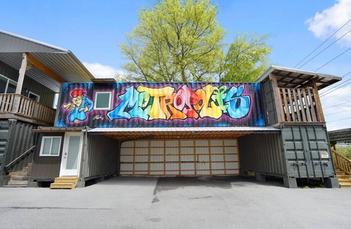 Nashville Apartment | The Metropolis | 5 Minutes to Broadway!