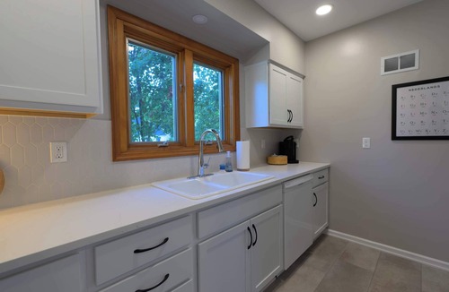 Pella Cottage | The Mid-Town Cottage