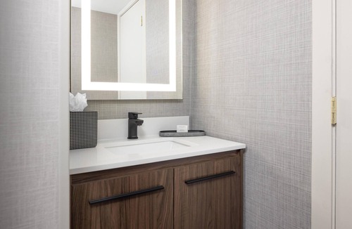 Prudential - St. Botolph Hotel | The Midtown Hotel MOD Collection by Sonesta