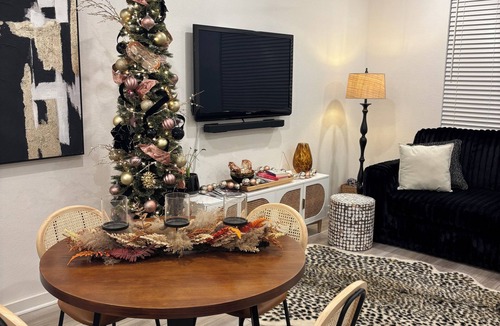 Wellborn House | The Midtown Retreat – Near TAMU