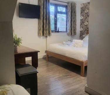 Hartshorne Hotel | The mill wheel