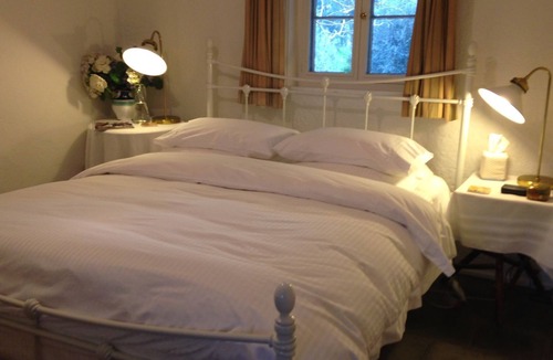 Cockatoo Valley Bed & Breakfast | The Miners Cottage Barossa