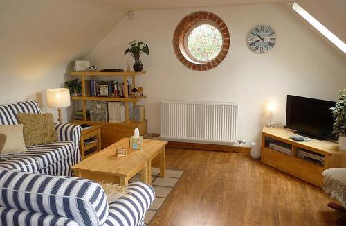 Whitecroft House | The Miners Cottage