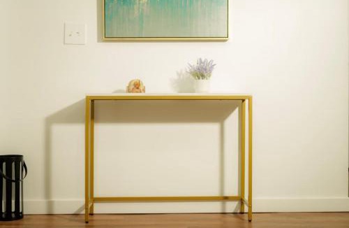 Peoria Heights House | The Minimalist Escape - Modern 1BD in the Heights