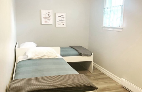 Shelburne Cottage | THE MINT ROSE COTTAGE