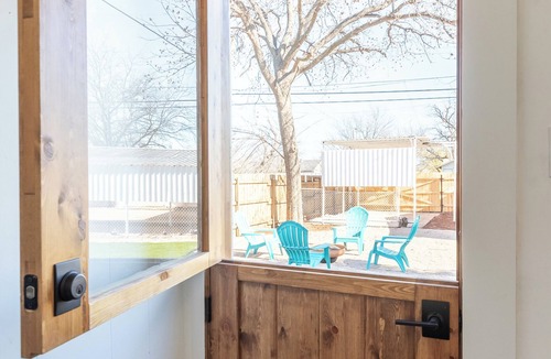 Abilene House | The Minty Blue charming Americana Cottage, newly remodeled and cozy retreat.
