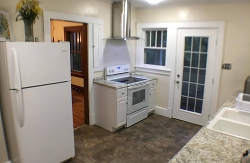 Niagara Falls House | The Mirabella, Walk to the FALLS!